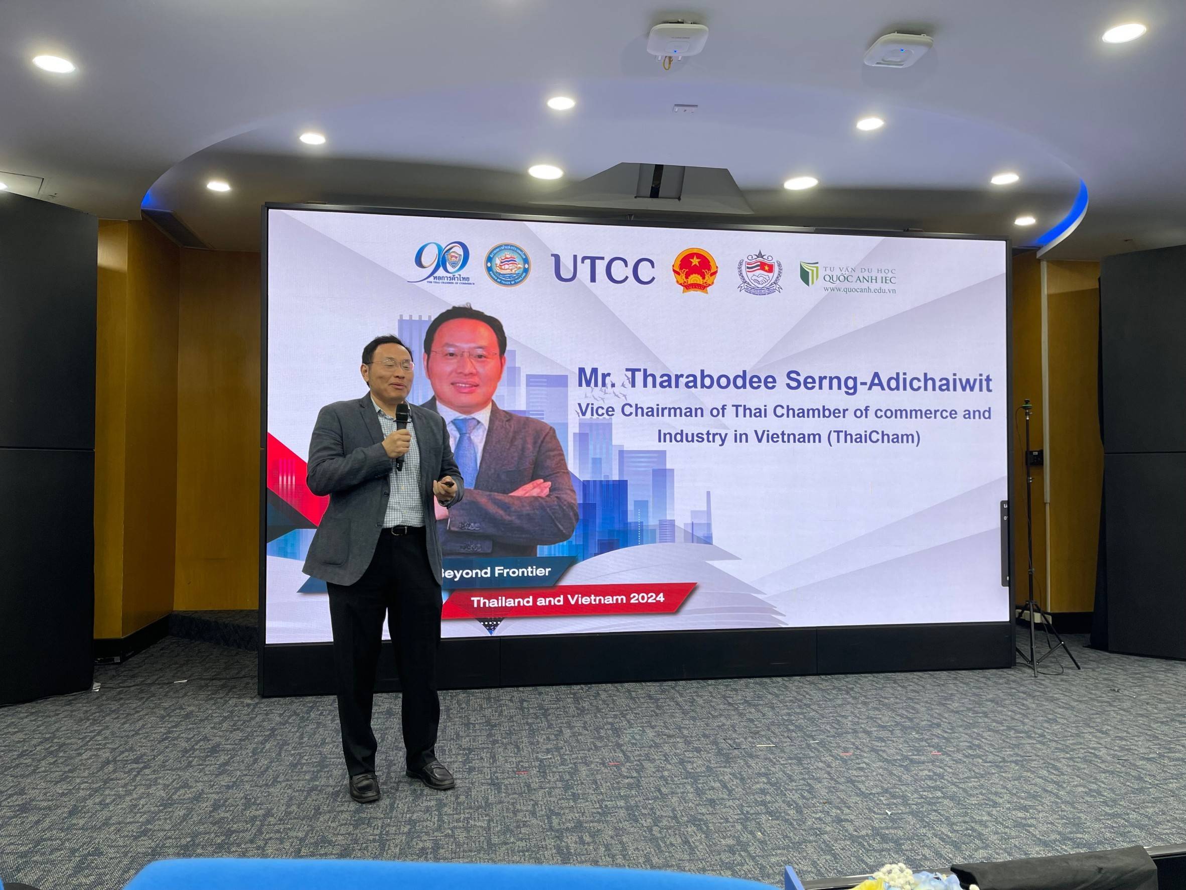 Mr. Tharabodee was presenting about “Demand on workforce for Thai Business in Vietnam”. 
