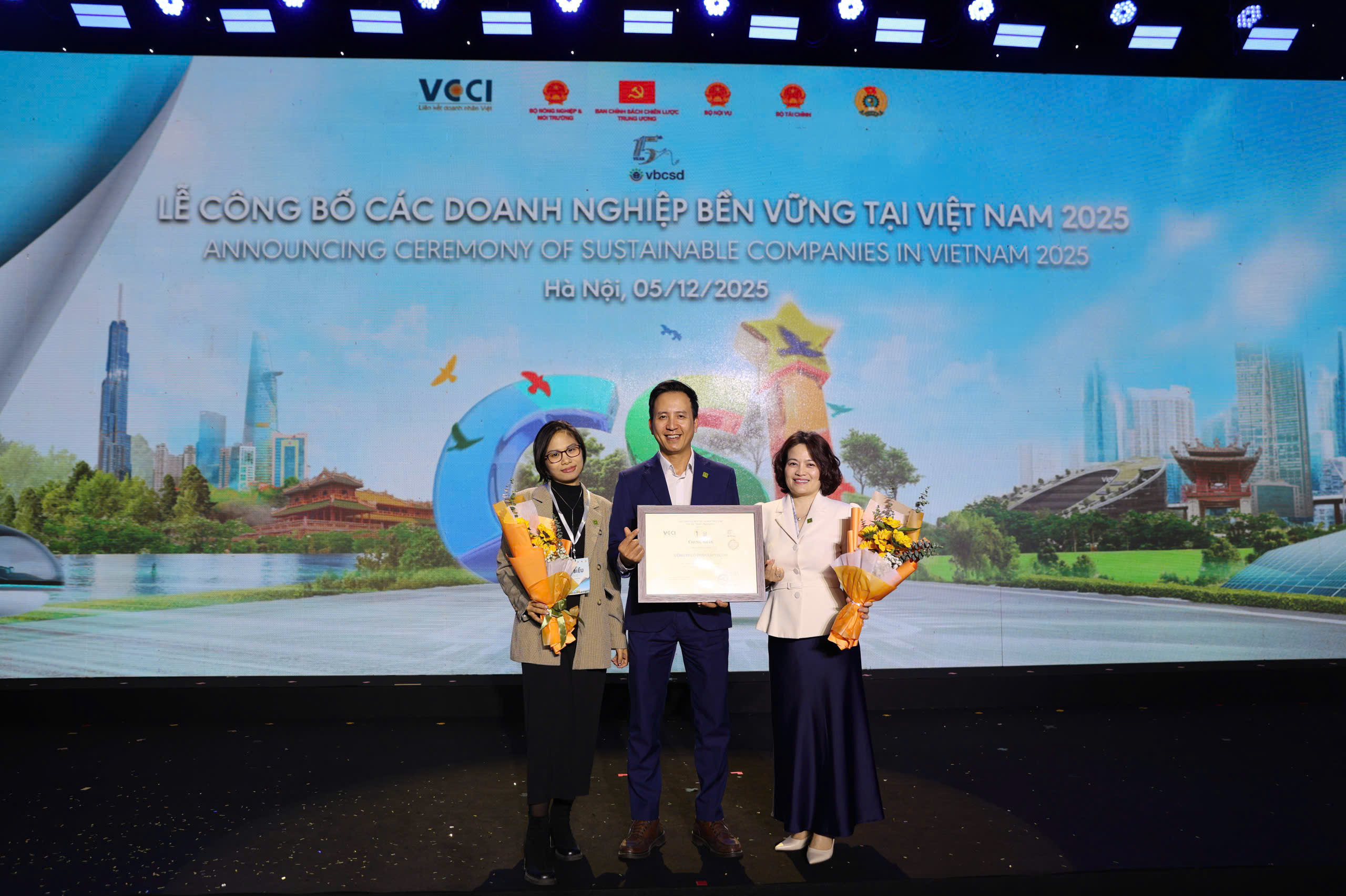 Savvycom Again Named the Only Technology Company in Vietnam’s Top 100 Sustainable Businesses (CSI 100) 2025