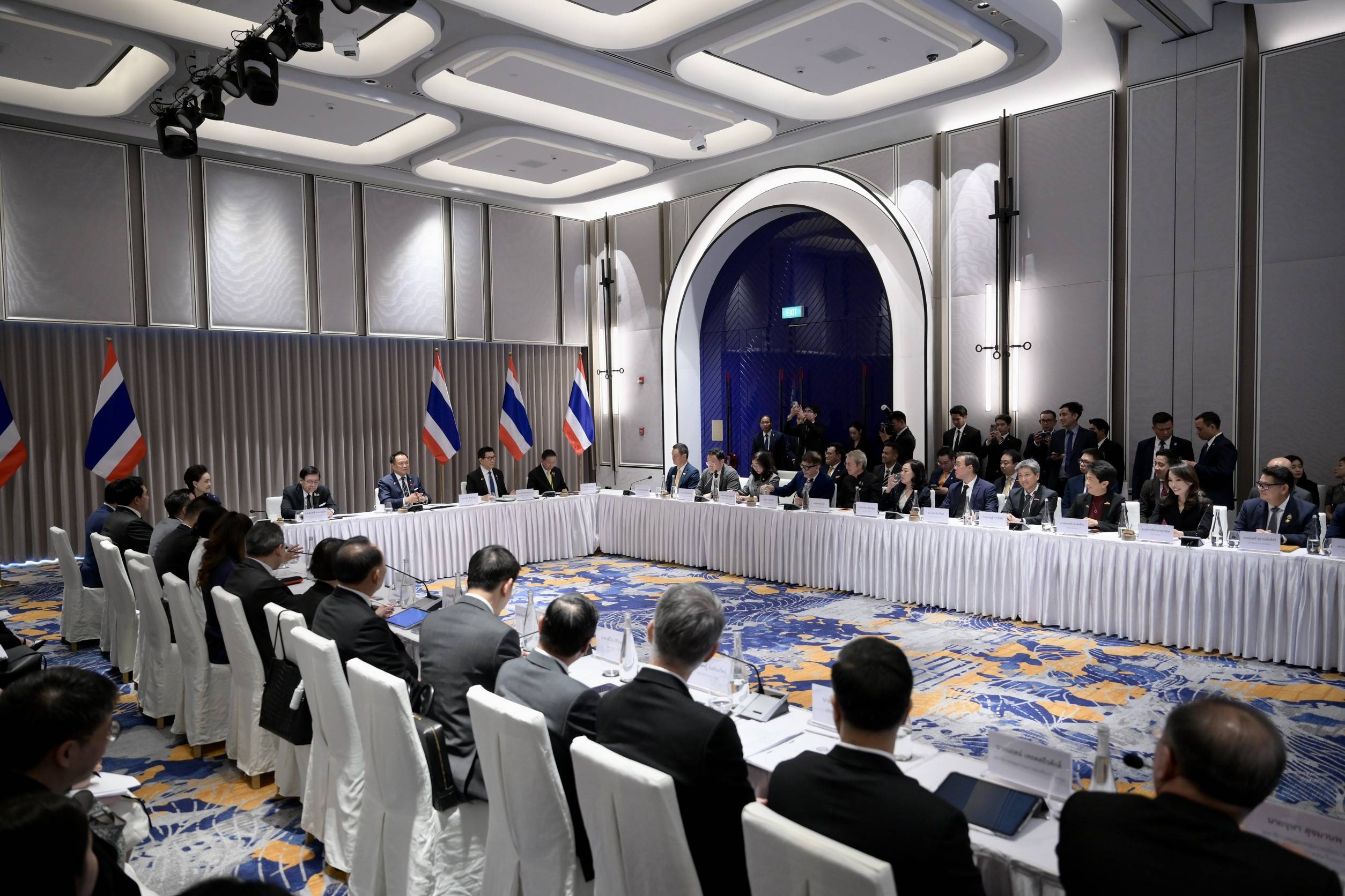 ThaiCham and Thai Business Representatives in Vietnam Meet with Thailand's Prime Minister