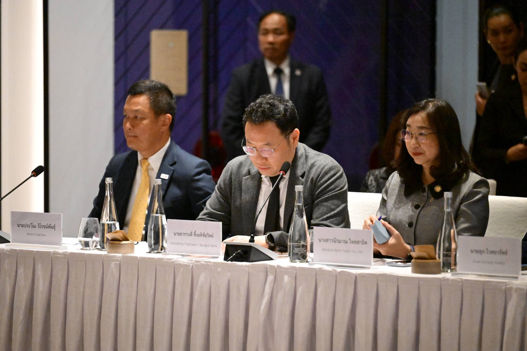 ThaiCham and Thai Business Representatives in Vietnam Meet with Thailand's Prime Minister